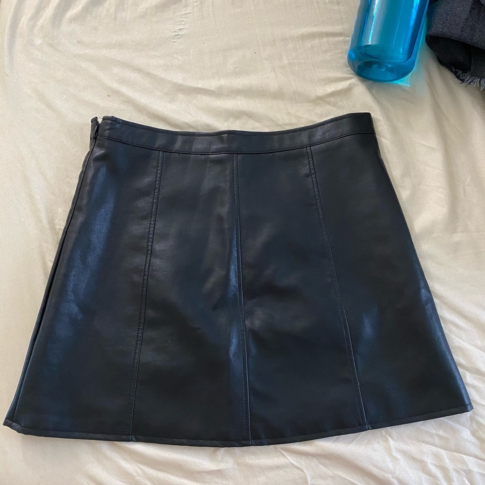 Skirts - Picture 16 of 16